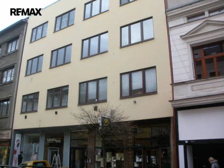 Exkluzivní pronájem zrekonstruovaného bytu 2+1 v centru Pardubic - Photo 3