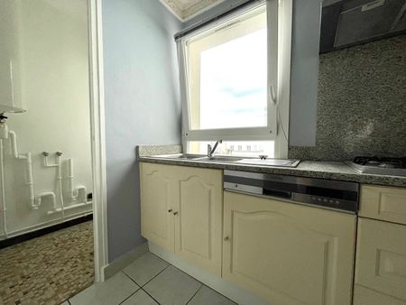 Location Appartement 4 pièces 90m² BREST 29200 - Photo 5