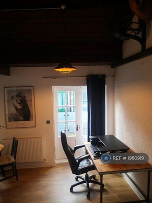 1 bedroom flat to rent - Photo 1