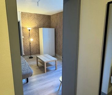 Appartement à louer 2 pièces • Valenciennes - Photo 4