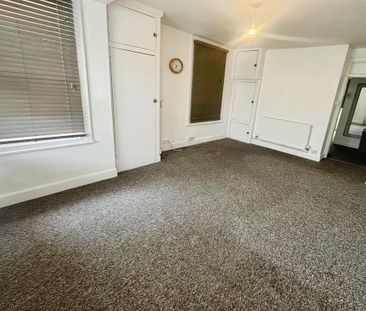 1 bedroom ground floor flat to rent - Photo 6