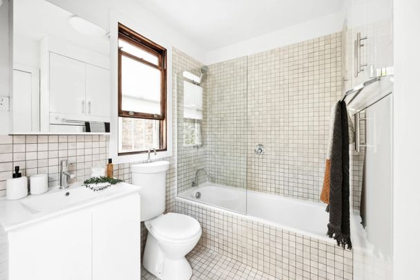 43 Kent Street, Newtown NSW 2042 - House For Rent | Domain - Photo 1