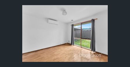 Family Living in Prime Keysborough Location - Photo 5