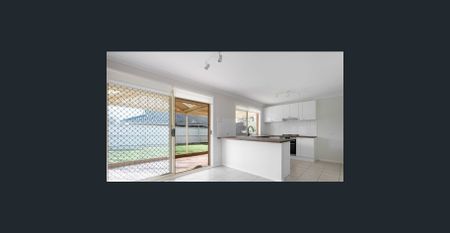 Charming Family Home - Photo 4