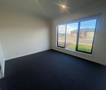 54 Ficus Circuit, Wallan, Vic 3756 - Photo 3