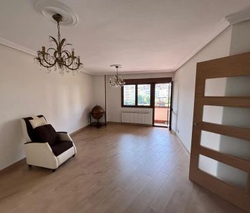 Piso de alquiler en Calle Benjamín Ortiz, Milán - Pumarín - Foto 3