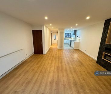 4 bedroom terraced house to rent - Photo 1