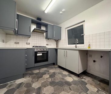 4 bedroom terraced house to rent - Photo 1