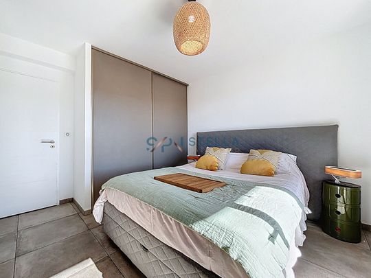 Charmant T3 en Souplex Meublé avec Double Terrasse et Vue Mer, - Photo 1