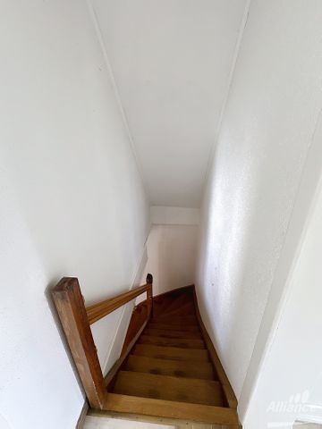Duplex en rez-de-jardin à Chalonvillars – 93 m² avec cour, terrasse et garages - Photo 3