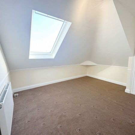 2 Bedroom Flat, The Drive, Hove - Photo 2