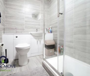 1 bedroom in a house share to rent - Photo 2