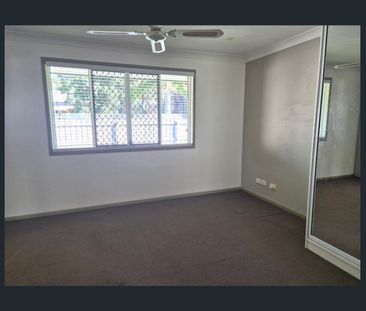 ACREAGE FAMILY LIVING - Photo 4