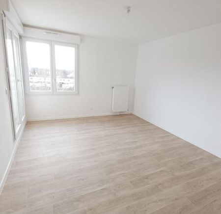 location Appartement T3 DE 55.6m² À SAVIGNY LE TEMPLE - Photo 3