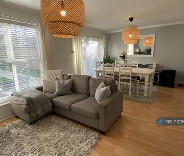 2 bedroom terraced house to rent - Photo 2