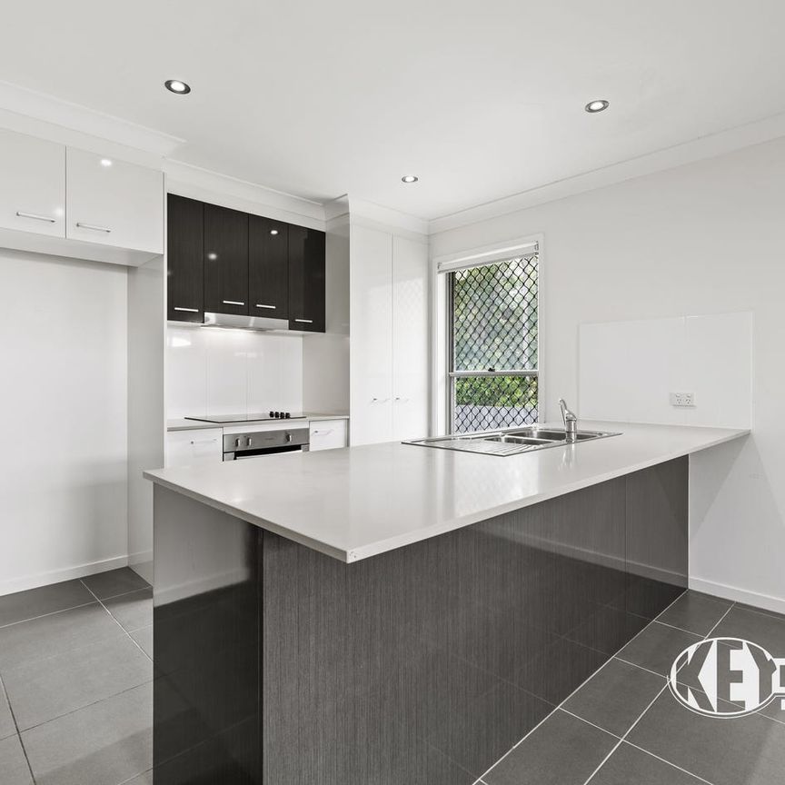 3-Bedroom Duplex in Quiet Cul-de-sac - Photo 1