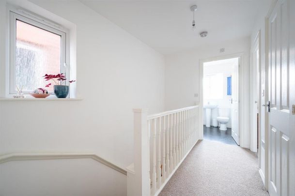 Chandler Drive, Kingswinford - Photo 1