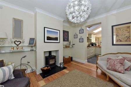 4 bedroom terraced house to rent - Photo 2