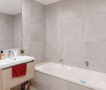 Lock and Leave Living in Flat Bush - Photo 5