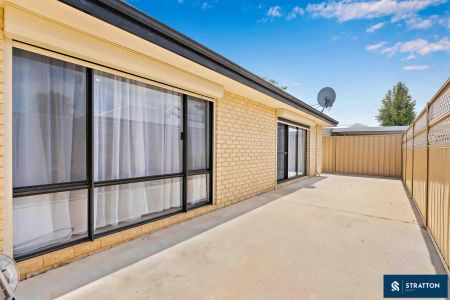 “Modern Family Home in Seville Grove” - Photo 3