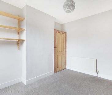 3 Bedroom House - End Terrace To Let - Photo 6