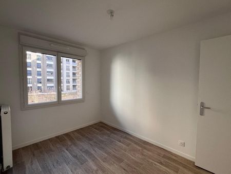 location Appartement T4 DE 78.2m² À BOBIGNY - Photo 3