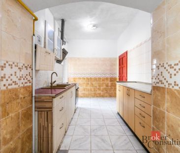 Apartment for rent, 5+1 - 4 bedrooms, 240m - Fotografie 4