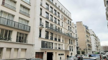 location Appartement T3 DE 73.84m² À PARIS - Photo 3