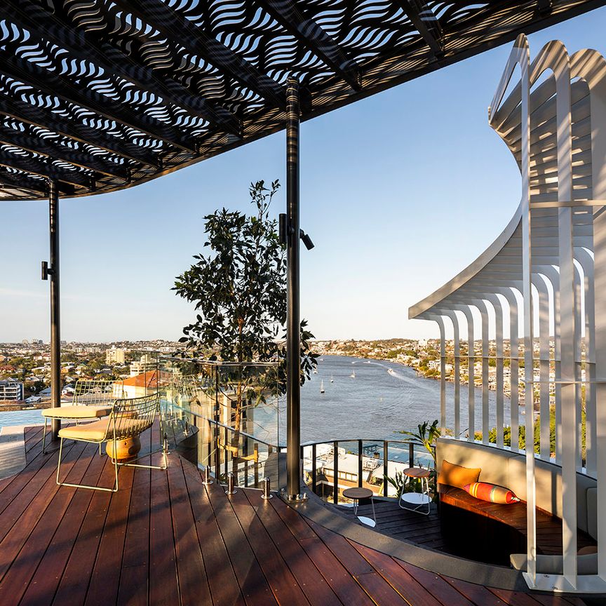 Valencia Residences - Photo 1