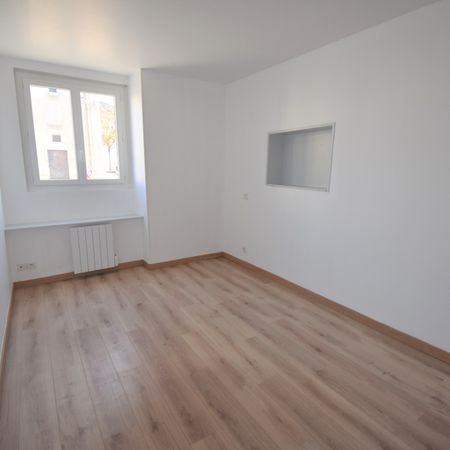 T2 – LENT - Photo 4