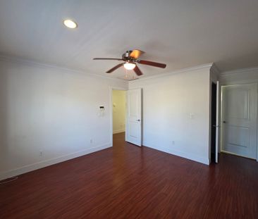 Large 3 Bedroom Home on Neville Street in South Burnaby - Photo 3