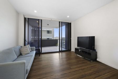 Silk One 2 Bed 1 Bath - Photo 4