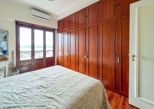 2 Bedroom Apartment with balcony, Belém, Lisboa