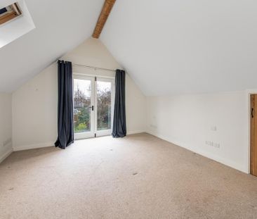 4 bedroom detached house to rent - Photo 4