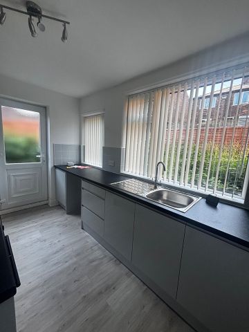 3 Bed Semi-Detached House, Delaunays Road, M8 - Photo 4