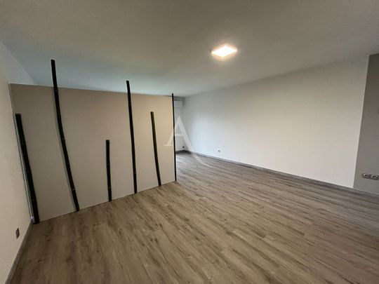 Location maison 1 pièce, 38.00m², Château-Renault - Photo 1