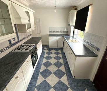 3 bedroom terraced house to rent - Photo 3