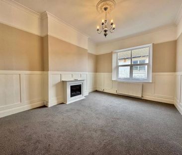 3 bedroom flat to rent - Photo 1