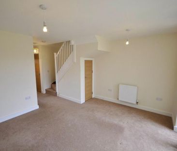 2 bedroom terraced house to rent - Photo 2