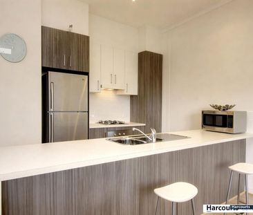 2 Bedroom Townhouse walking distance to Train Station - Photo 5