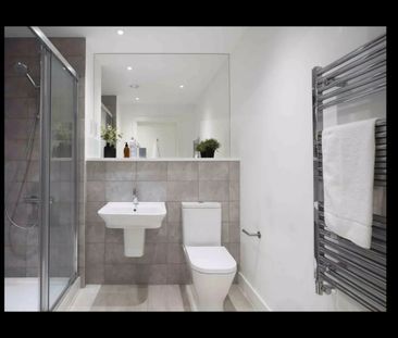 Studio Flat, Barking Wharf Square, IG11 - Photo 3