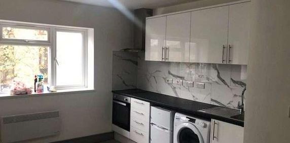 Harrow, HA1 - Photo 2