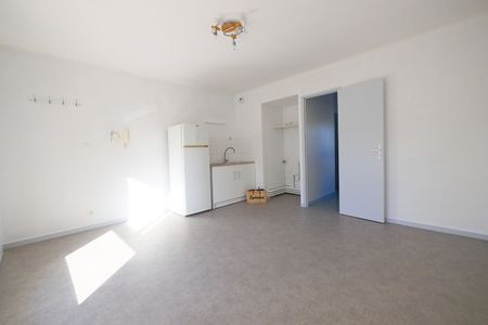 Location Appartement 1 pièce 26m² - Photo 4