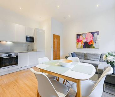 2 bedroom flat to rent - Photo 1