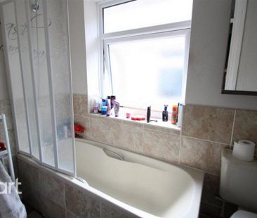 3 bedroom terraced house to rent - Photo 6