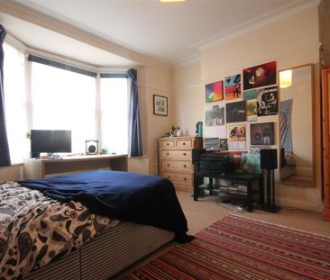 5 bedroom terraced house to rent - Photo 4