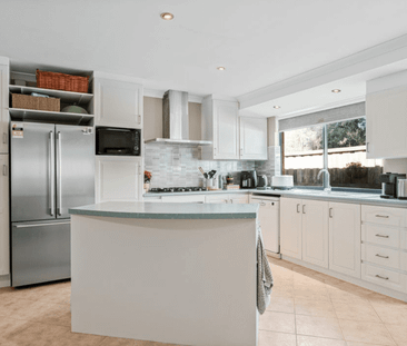 A Tuscany-Inspired Sanctuary in Ellenbrook - Your Opportunity Awaits! - Photo 6