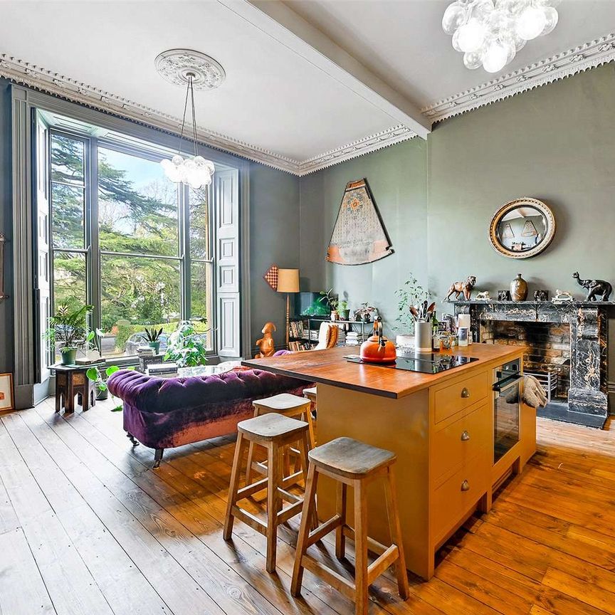 A unique period apartment in the heart of Montpellier - Photo 1