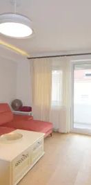 Furnished, modern 3-Room Apartment, with Loggia and Parking Space, on the 5th Floor, 75m² in 1050 Vienna! - Foto 1
