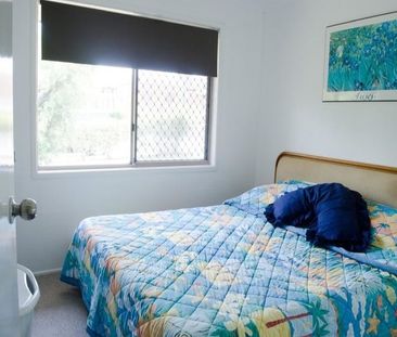 451 Warrigal Road, Eight Mile Plains QLD 4113 - House For Rent | Do... - Photo 4